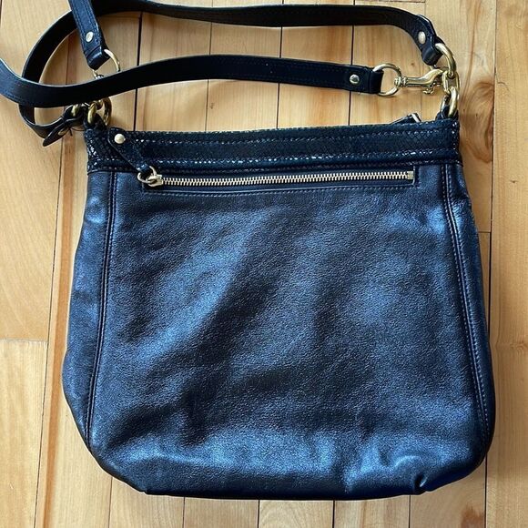 Coach black leather python edge Ashley zip closure 2- strap option bag. - Picture 4 of 8